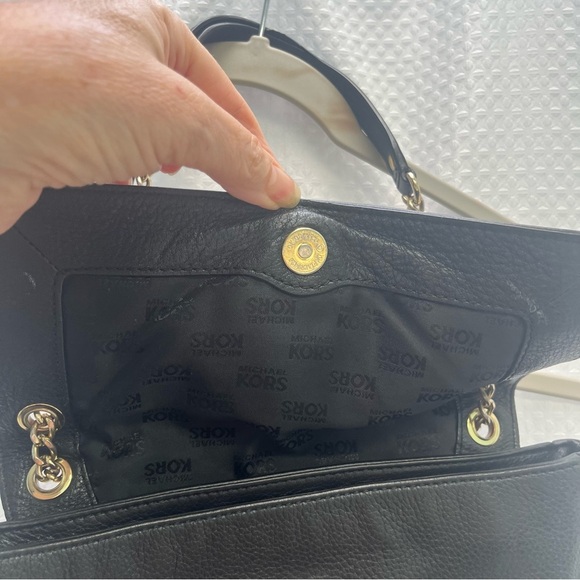 Michael Kors Black Leather Fulton Flap Shoulder Bag with Gold Chain - Picture 10 of 12